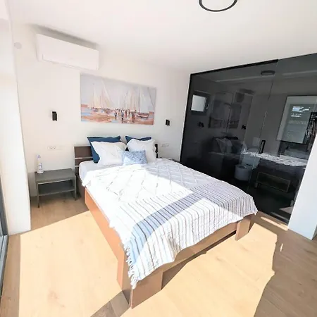 Matrix, Center, Pool Villa