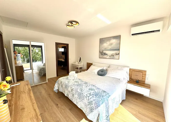 Matrix, Center, Pool