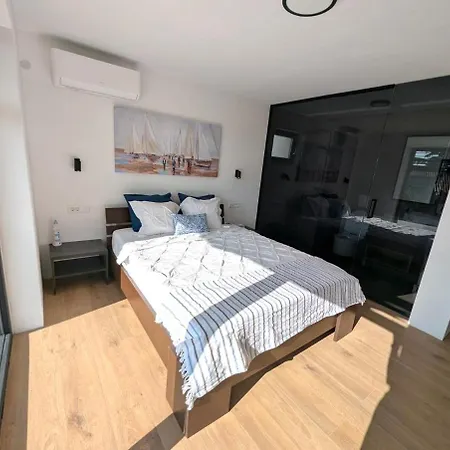 Matrix, Center, Pool *