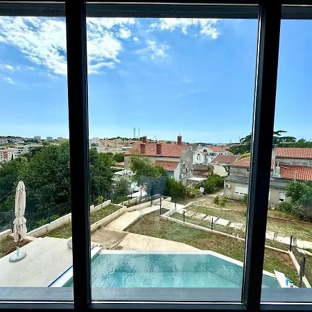 Matrix, Center, Pool Villa Pula