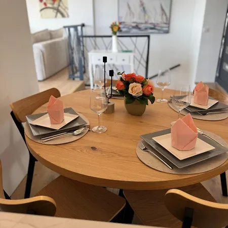 Matrix, Center, Pool