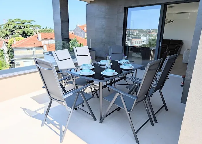 Matrix, Center, Pool 빌라 *