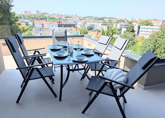 Matrix, Center, Pool Πούλα