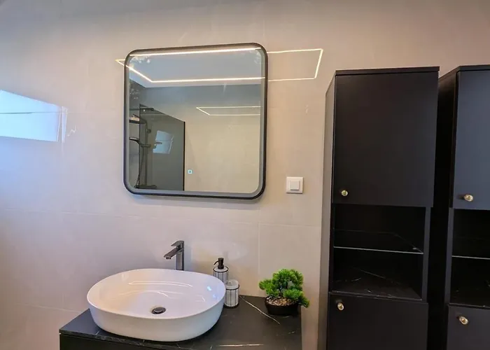 Matrix, Center, Pool